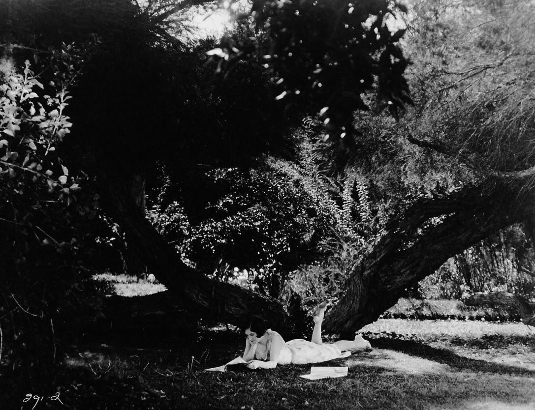 1927. A film still from 'The Taxi Dancer.'