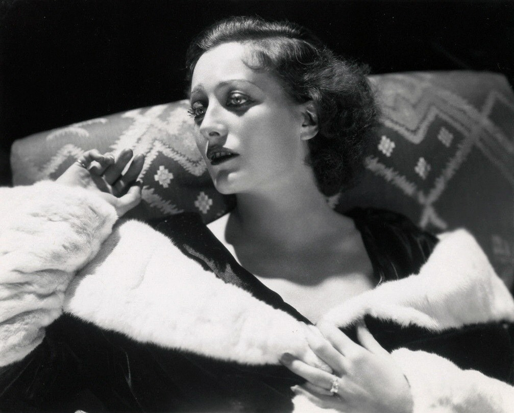 1930 publicity by Hurrell.