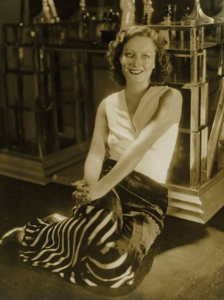 1930 publicity shot by Hurrell.