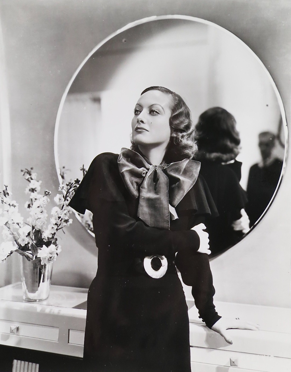 1932 publicity by Hurrell.