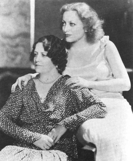 1931. Joan with mother Anna Belle.