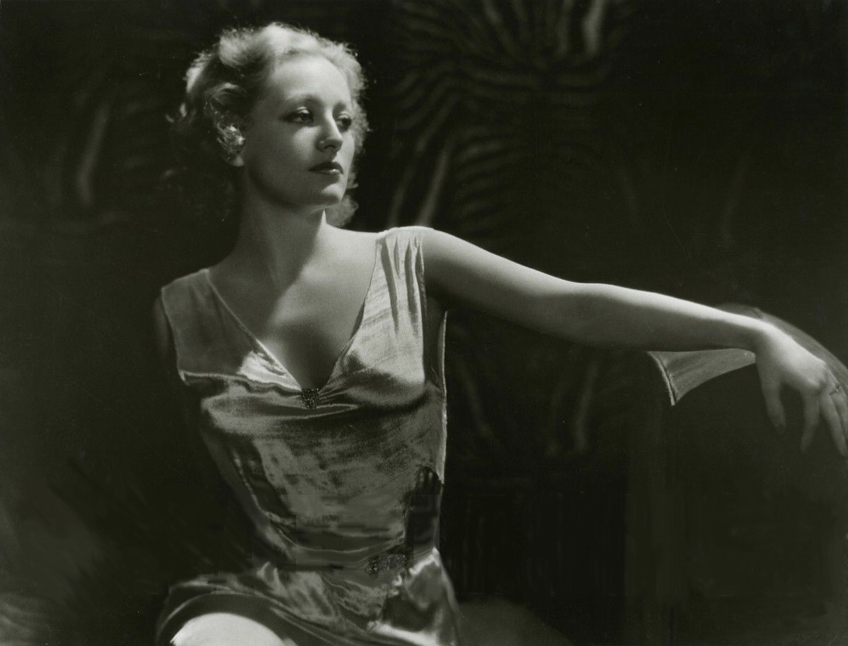 1931 publicity shot by Hurrell.