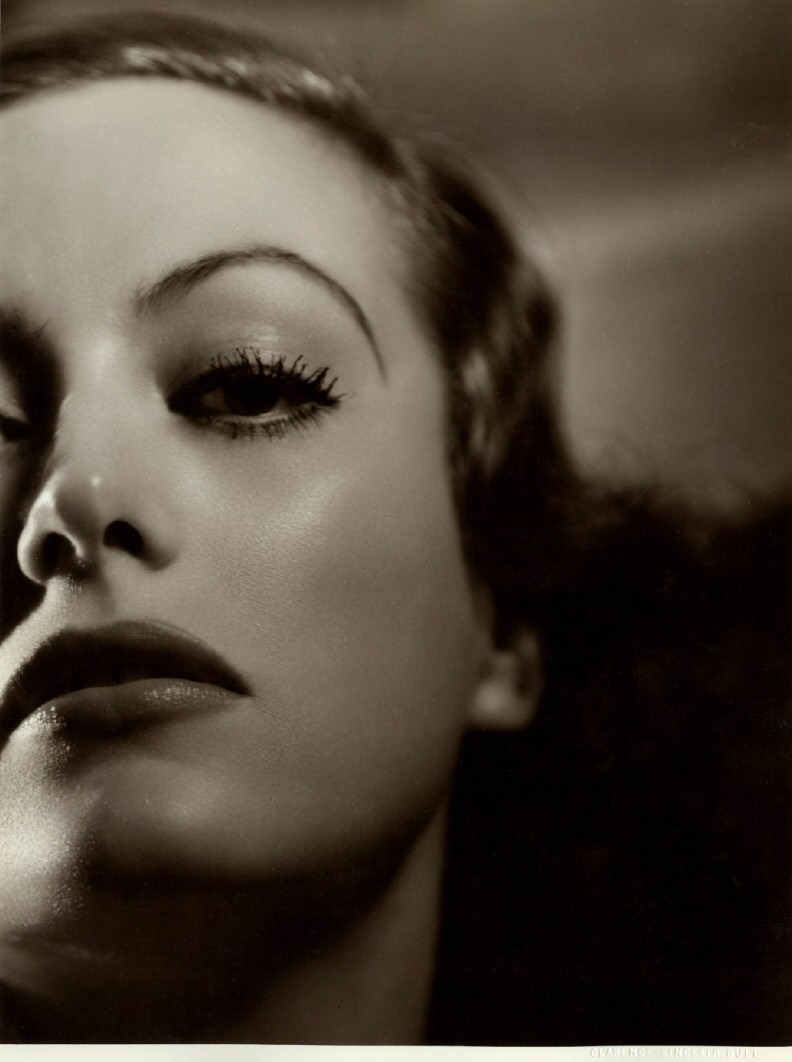 1932 publicity shot by Clarence Sinclair Bull.