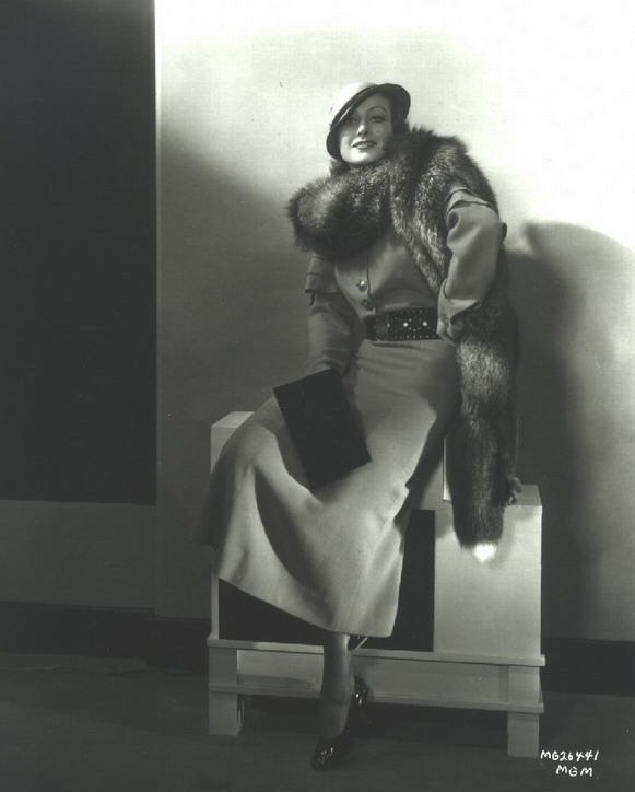 1932. Shot by Hurrell.