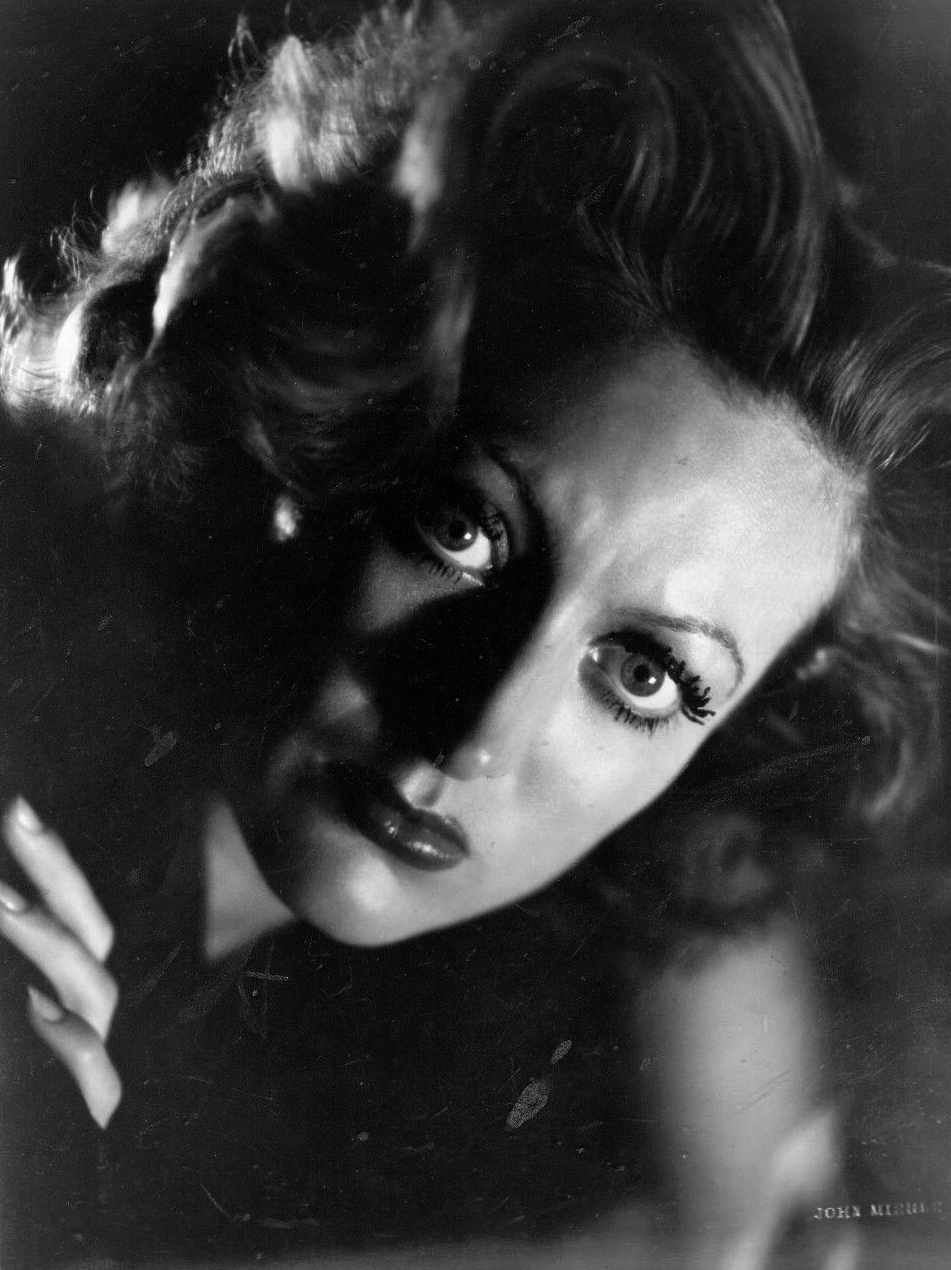 1932. 'Rain' publicity shot by John Miehle.