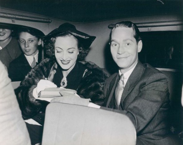 October 14, 1935, in NYC with new husband Franchot Tone.