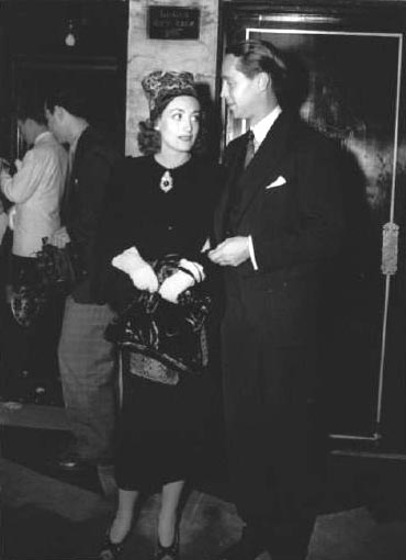 1937. At the 'Prisoner of Zenda' premiere with husband Franchot Tone.