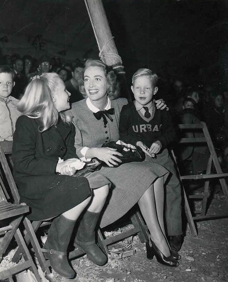 5/25/48. At the Clyde Beatty circus with Christina and Christopher.