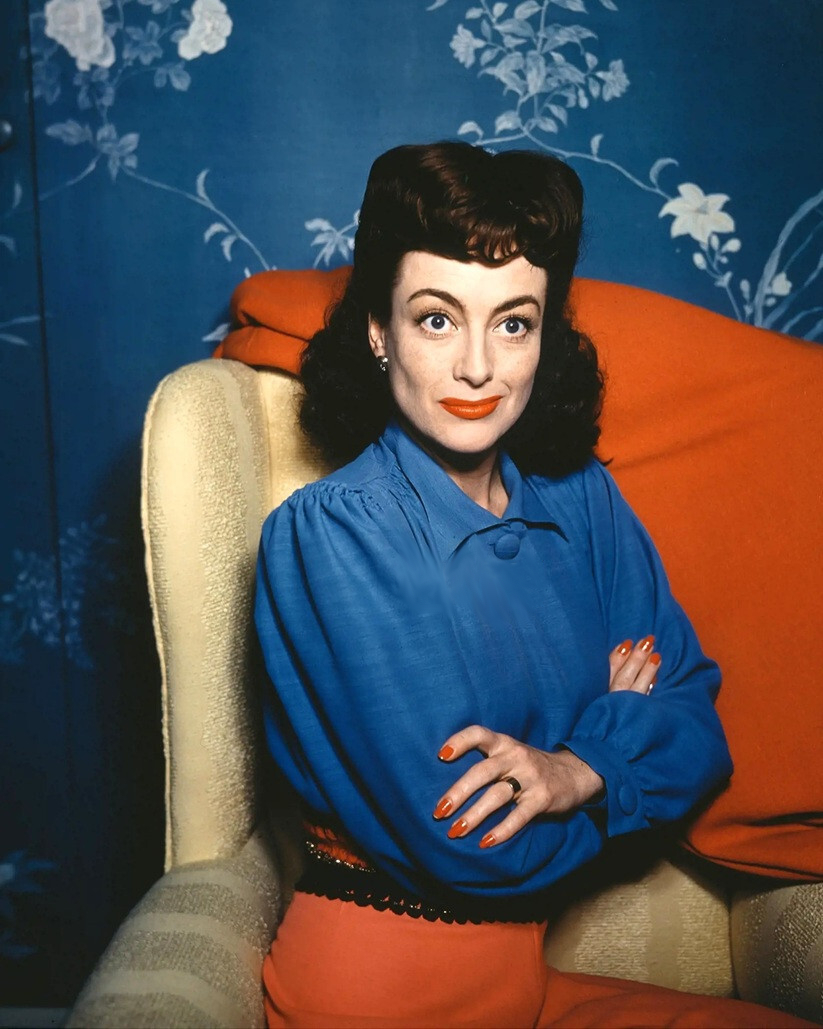 1943. Warners publicity.