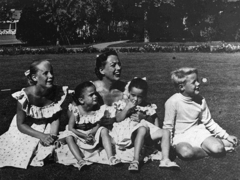 1950 with kids. (Thanks to Crystal.)