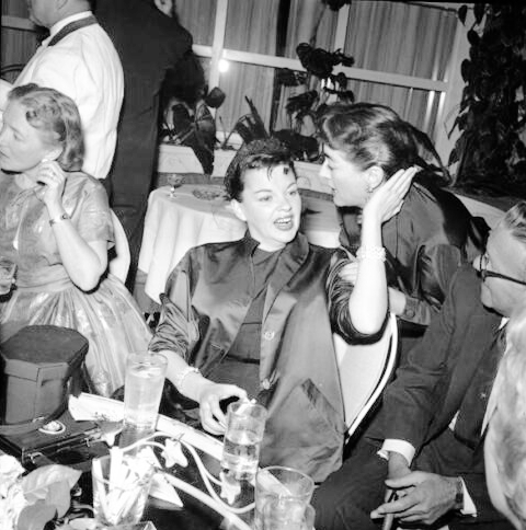 1954. With Helen Hayes (left) and Judy Garland.