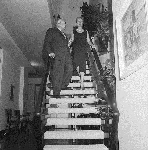 September 1958. With husband Al Steele at their East 70th St apartment.