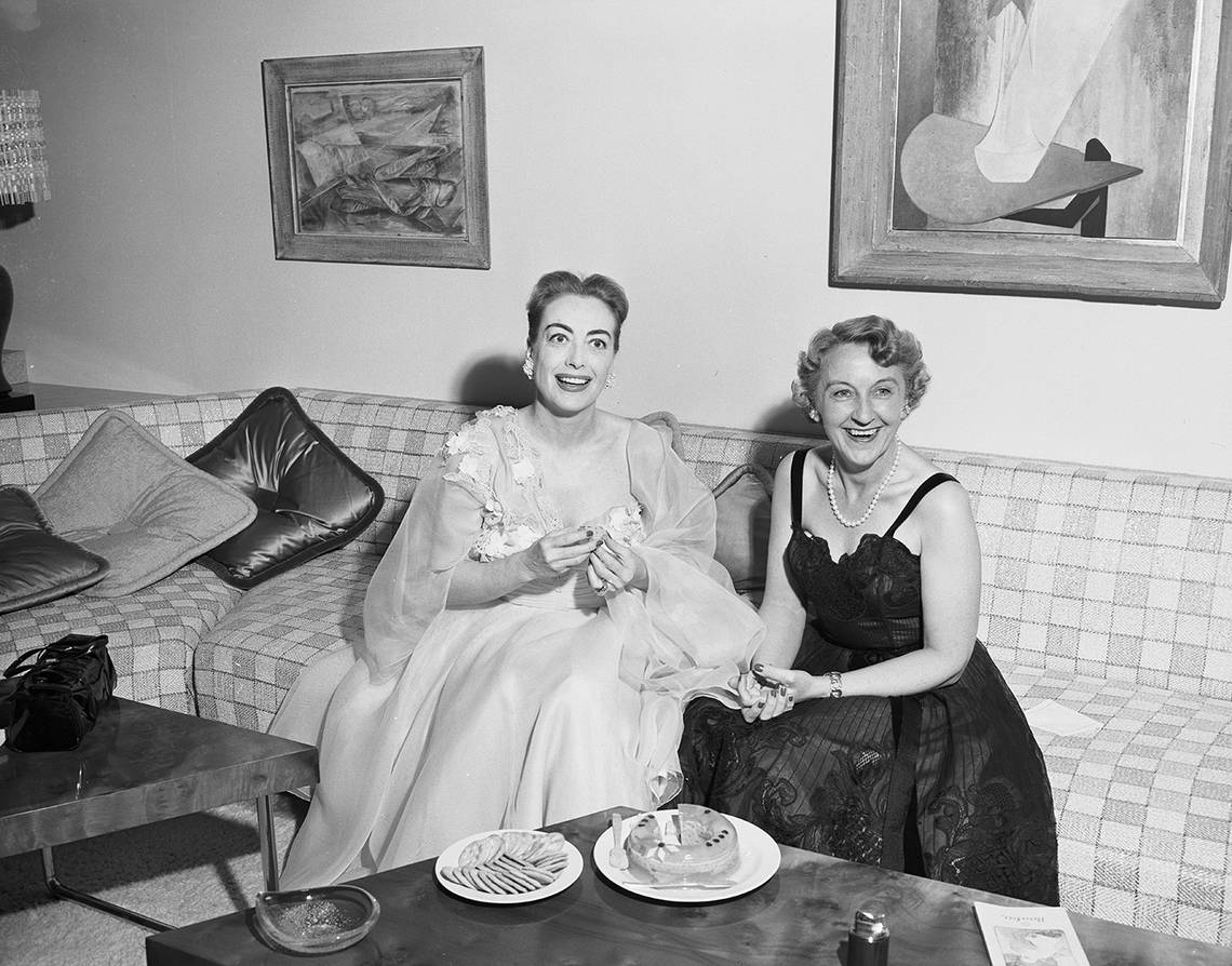 May 30, 1952, in Fort Worth with Mrs. E.W. Schenecker.