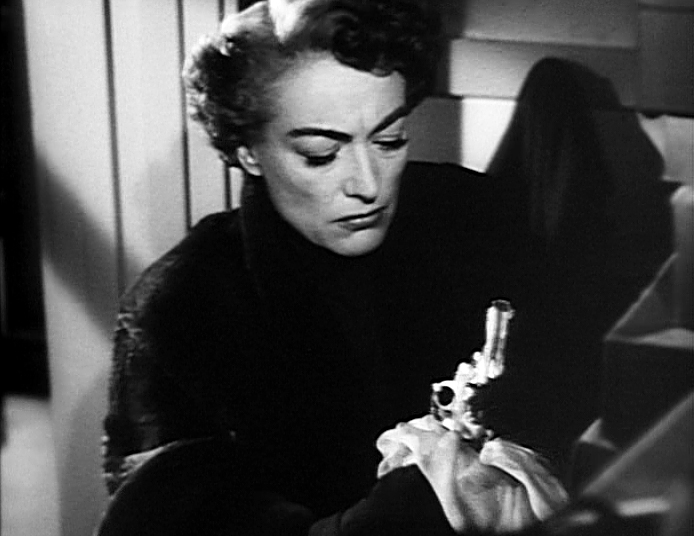 A screen shot from 1952's 'Sudden Fear.'