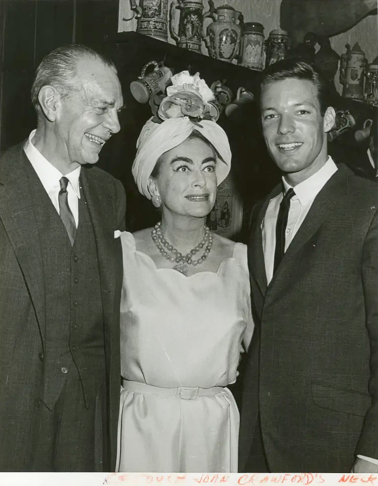 Circa 1961. With Raymond Massey (left) and Richard Chamberlain from 'Dr. Kildare.'  (Note the photo editor instrux at bottom for retouching Joan's neck.)