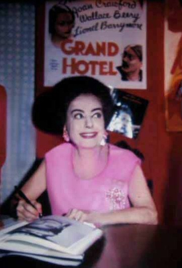 A 1968 book signing for 'Films of Joan Crawford' in NYC. (Thanks to Bryan Johnson.)