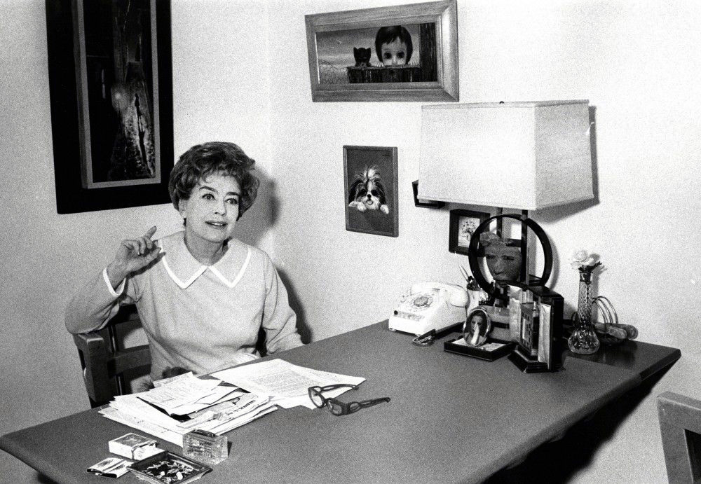 At her Imperial House apartment. Shot for the February 1973 issue of 'Modern Screen.'