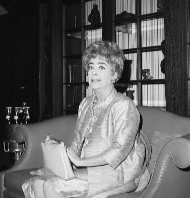 11/8/71 at Chicago's Ambassador Hotel.