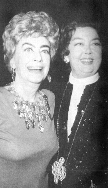 Joan's final public appearance. 9/23/74 at NYC's Rainbow Room, at an event to honor Rosalind Russell.