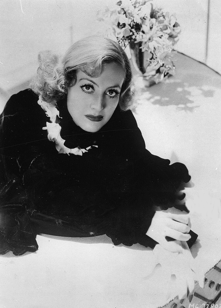 Joan Crawford Images: 1933