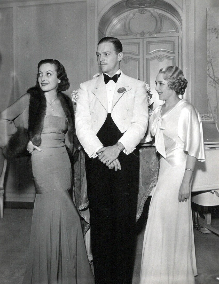 1932. With husband Doug Fairbanks, Jr., and his stepmother Mary Pickford.