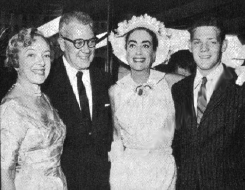 1956. London. Helen Hayes, Al Steele, Joan, James MacArthur.