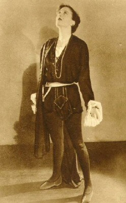 Joan as Hamlet, circa 1929.